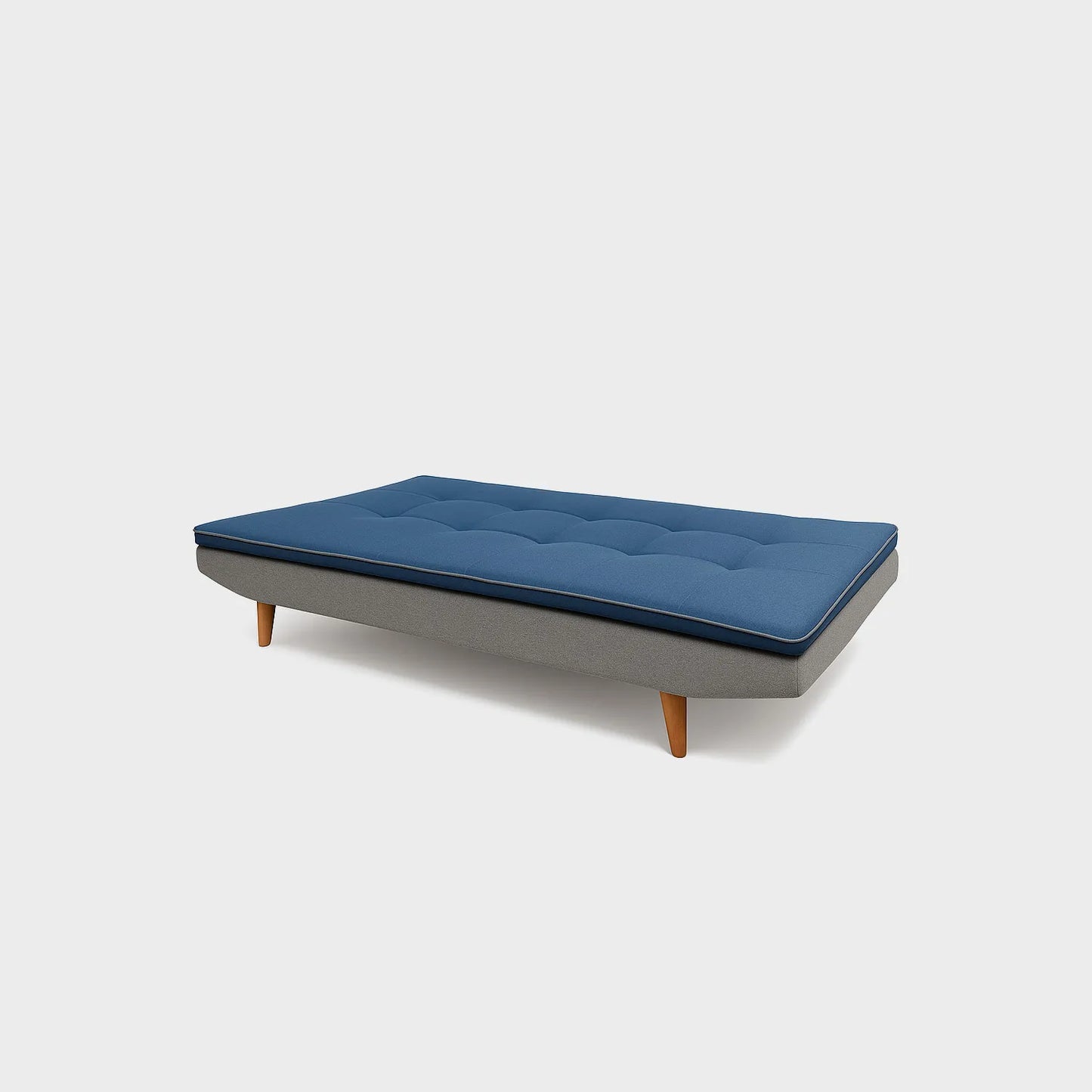 Sofá cama San Telmo tipo clic clac visto en perspectiva modo cama, tapizado color azul y gris, con patas en madera torneada tono natural, fotografía sobre fondo blanco, ideal para visualizar la combinación de estilos y colores - All Star muebles