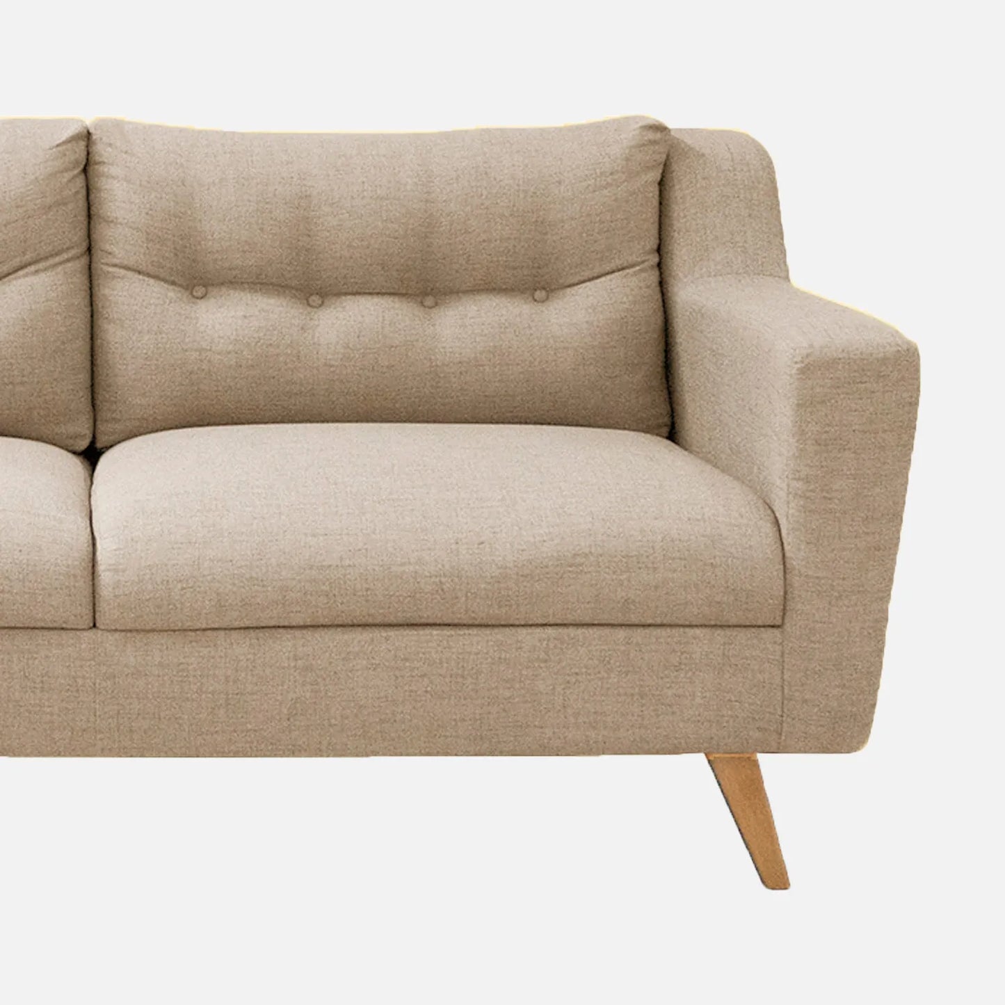 Sofá Loto visto en detalle, tapizado en tela beige y patas en madera tono natural, ideal para casas y apartamentos - All Star Muebles Colombia