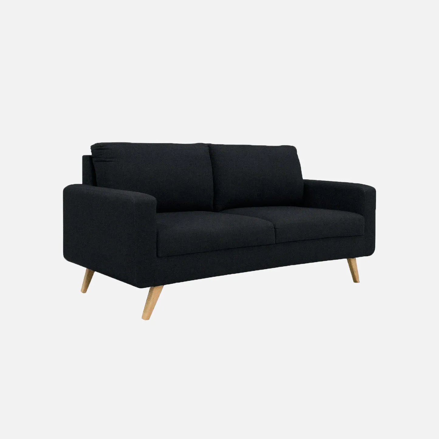 Sofá Río en tela color negro, diseño moderno con patas en madera clara – ideal para salas pequeñas o espacios contemporáneos - All Star muebles Colombia