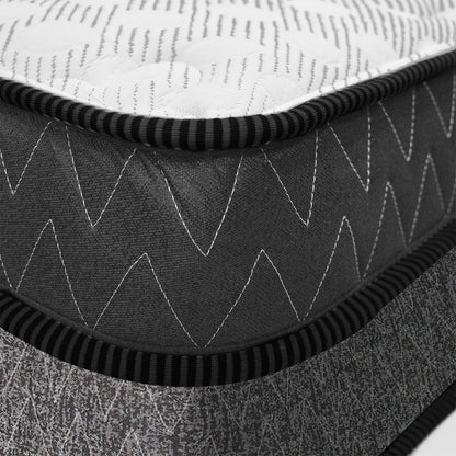 Detalle del borde reforzado del colchón Niebla con costuras resistentes y capas de tejido decorativo - Colchones All Star Colombia - ideal para las familias colombianas 