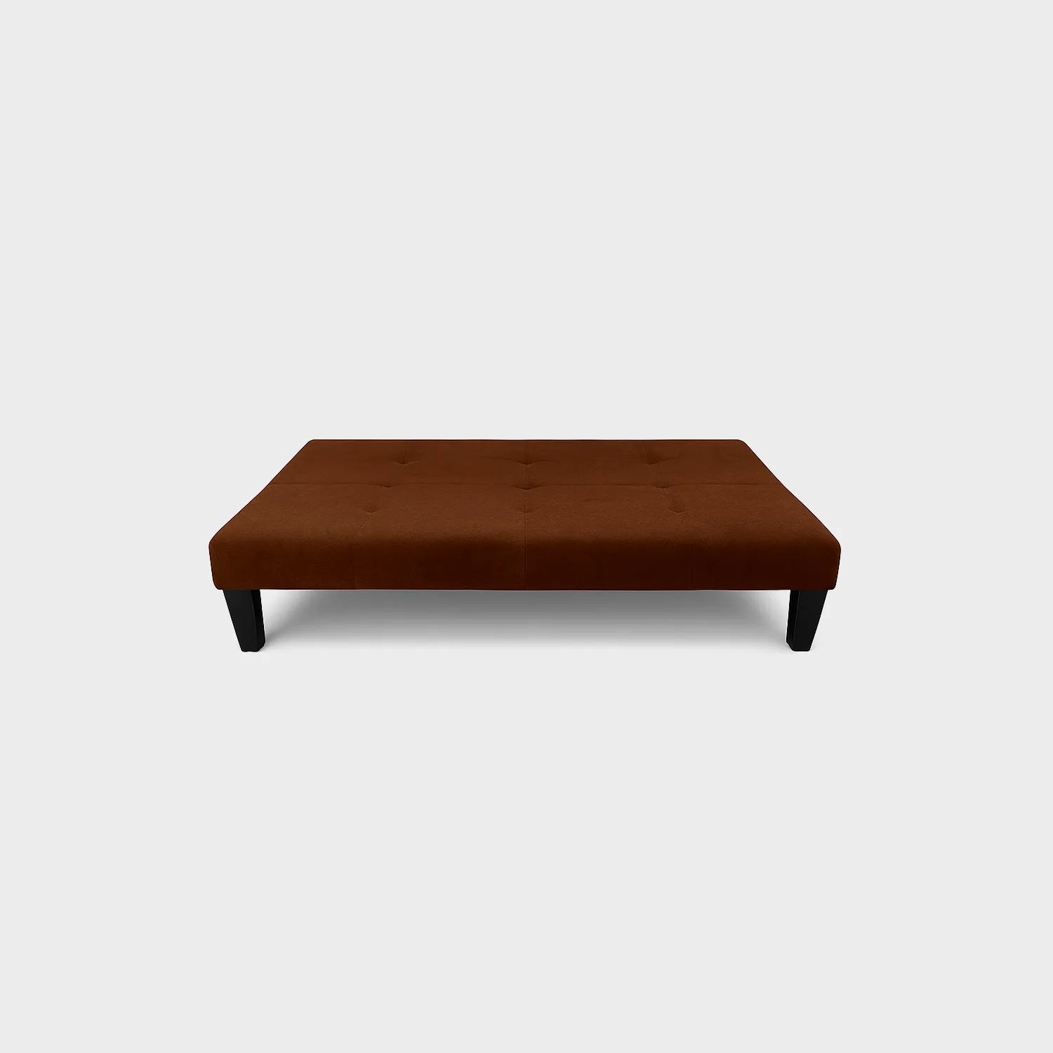 Sofá cama Basic tipo clic clac visto de frente modo cama, tapizado color café, con patas plásticas en color negro, fotografía sobre fondo blanco, ideal para visualizar la combinación de estilos y colores - All Star muebles