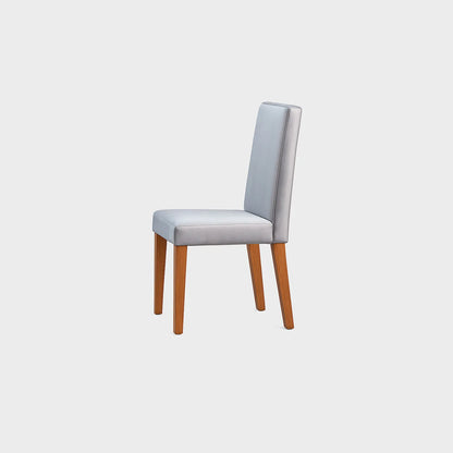 Silla de comedor Paris con bastidor en madera maciza tono natural, tapizada lisa color gris, fotografía sobre fondo blanco, ideal para visualizar la combinación de estilos y colores - All Star muebles